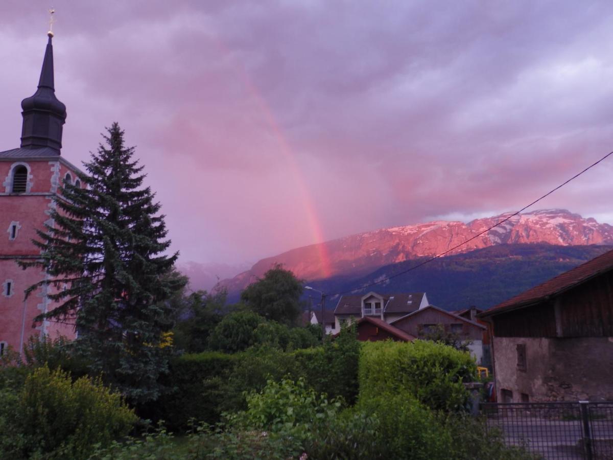 Au Coeur Des Alpes Bed & Breakfast Marignier Dış mekan fotoğraf
