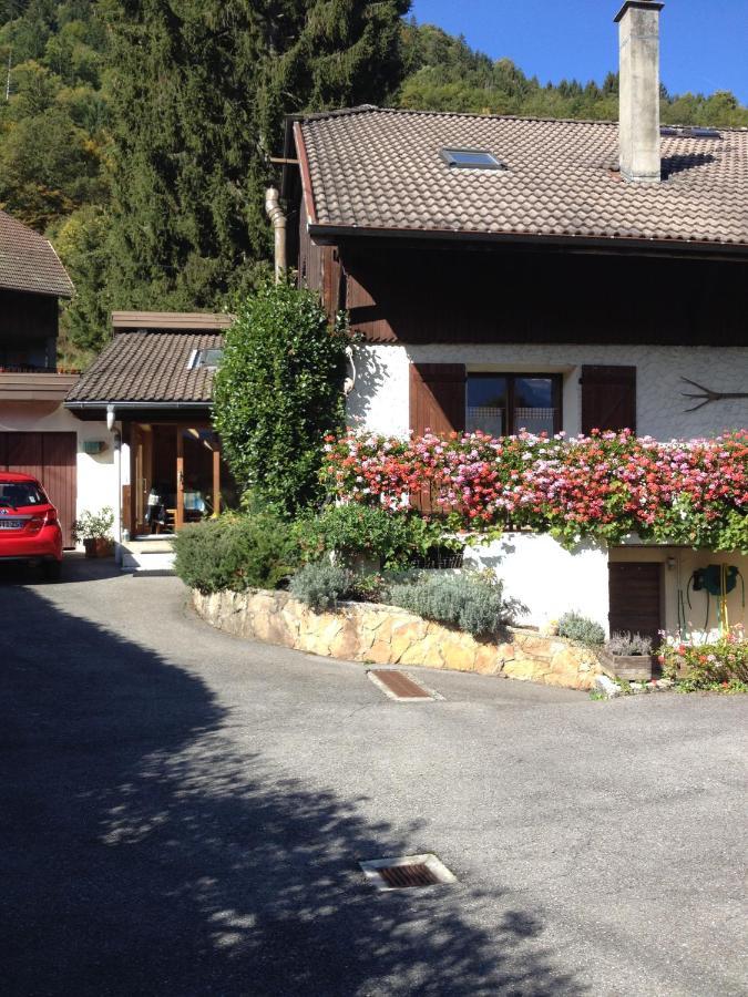 Au Coeur Des Alpes Bed & Breakfast Marignier Dış mekan fotoğraf